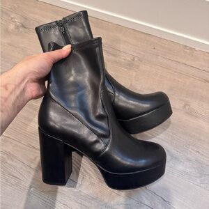 Platform boots